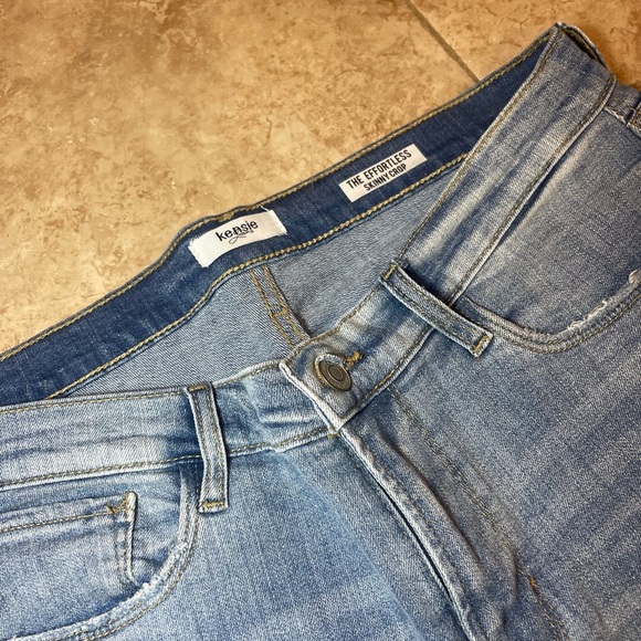 Kensie The Effortless Skinny Crop Ankle Jeans Raw Hem Size 10/30 Light Wash - Picture 4 of 5